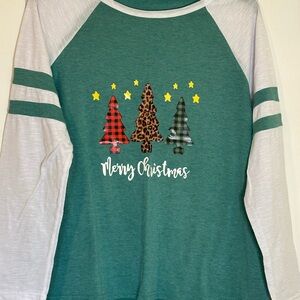 Green and White Christmas 3/4 Sleeve Tee